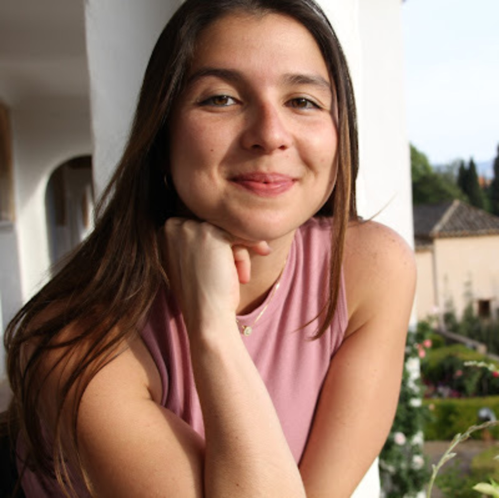 Meet your Posher, Laurie